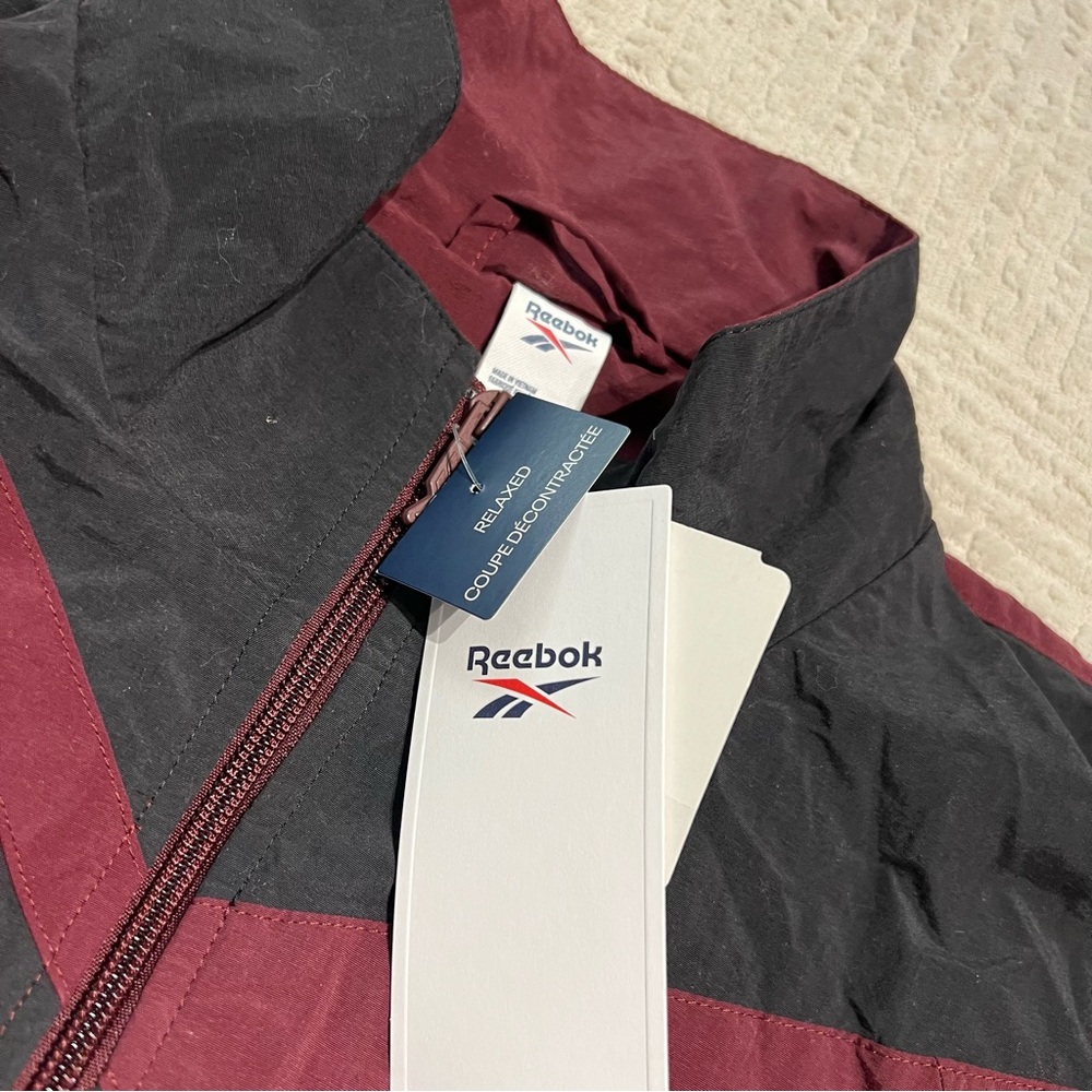 Reebok Classics Cropped Vector Cropped Track Jacket Women’s Small - Picture 8 of 15